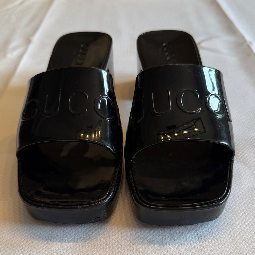 Gucci Glossy Black Women's Mules